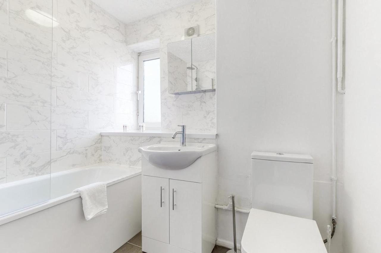 Apartment Near To Tower Bridge With Free Parking & View Of The Shard London Exterior photo